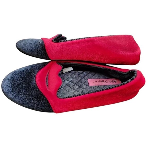 Betsey Johnson Shoes - Betsy Johnson LIPPSSS Velvet Slip Ons Size S (5-6)